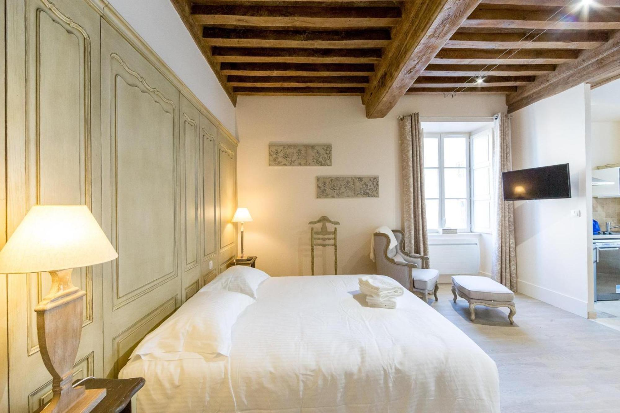 Le Cara Omael 2D Beaune (Cote d'Or) Quarto foto