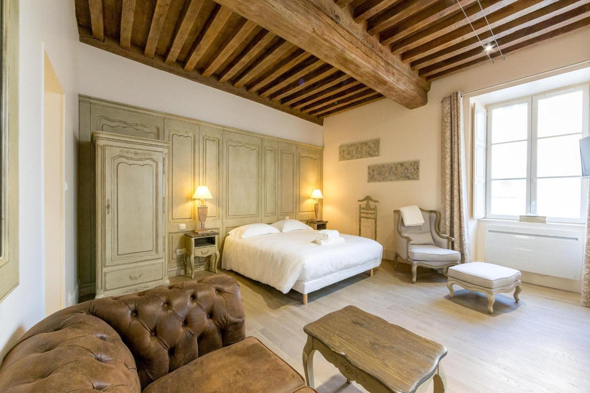 Le Cara Omael 2D Beaune (Cote d'Or) Quarto foto