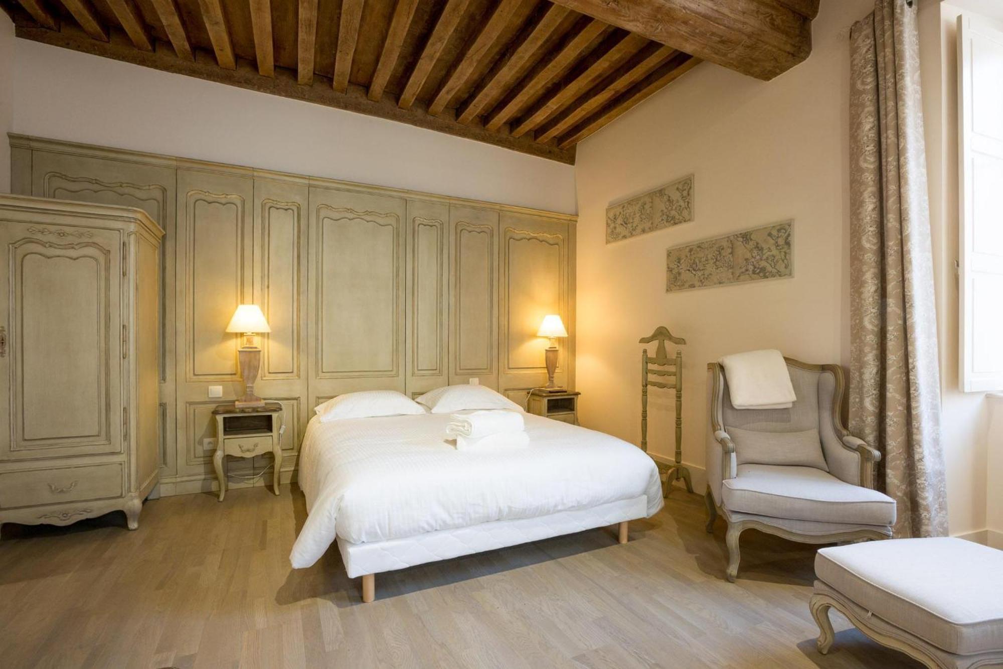 Le Cara Omael 2D Beaune (Cote d'Or) Quarto foto